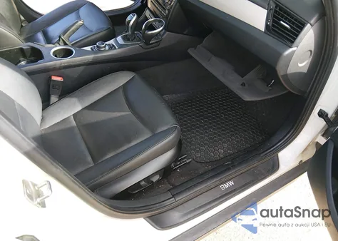 2015 BMW X1 xDrive28I z USA, uszkodzony, nr VIN WBAVL1C56FVY34762